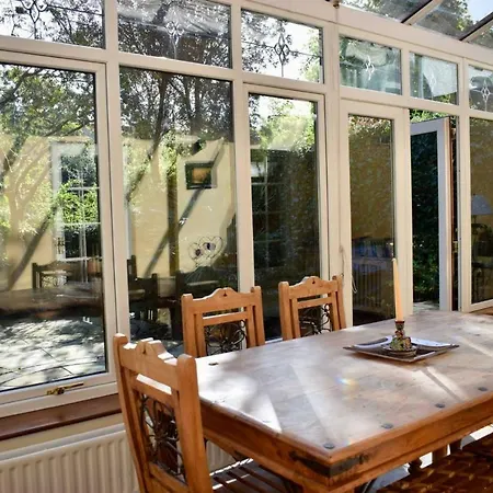Apartment Elegant 2 Bedroom Coach House Dublin